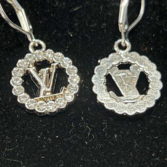 Louis Vuitton LV Zipper Pull Charm Lever Back Earrings (LVXX020) - Picture 4 of 4